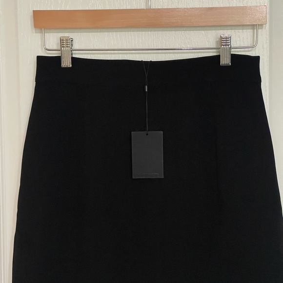 NEW ALEXANDER WANG Studded Accent
Elegant Black Skirt Ball Chain Embellished Hem - Picture 4 of 10